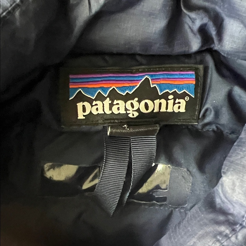 Patagonia Kids Blue Puffer Jacket - Picture 2 of 3